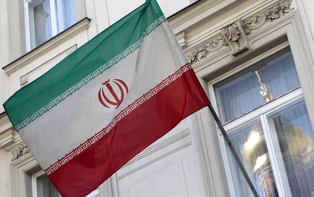 iran-parlament-seckilerine-hazirlasir